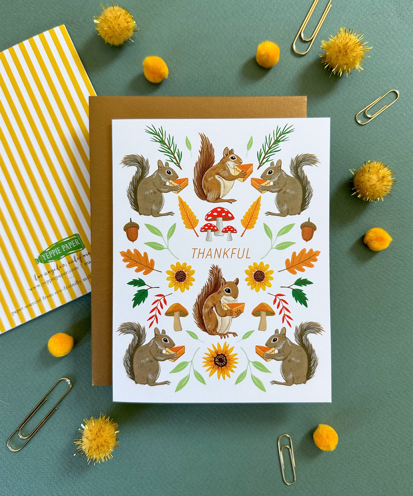 THANKFUL SQUIRRELS - THANKSGIVING GREETING CARD